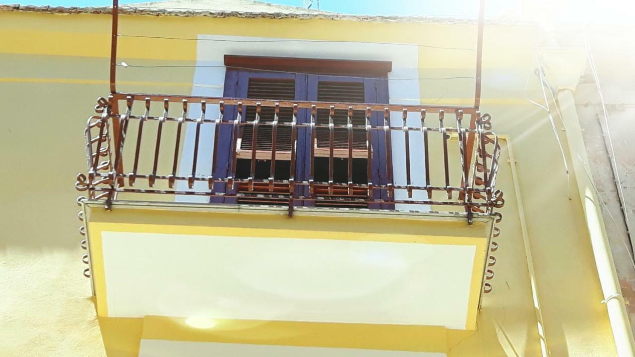 Casa Belvedere - Centro Storico Barletta Luaran gambar